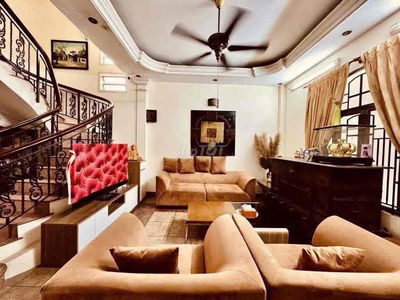 Cho thuê nhà 5pn 3wc 1 trệt 3 lầu ngay Nguyễn Đình Chính Phú Nhuận