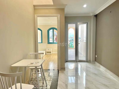 CĂN HỘ 2 PHÒNG NGỦ,NGUYÊN SÀN CÓ SÂN THƯƠNG RIÊNG,RỘNG 80m2 HÌNH THẬT