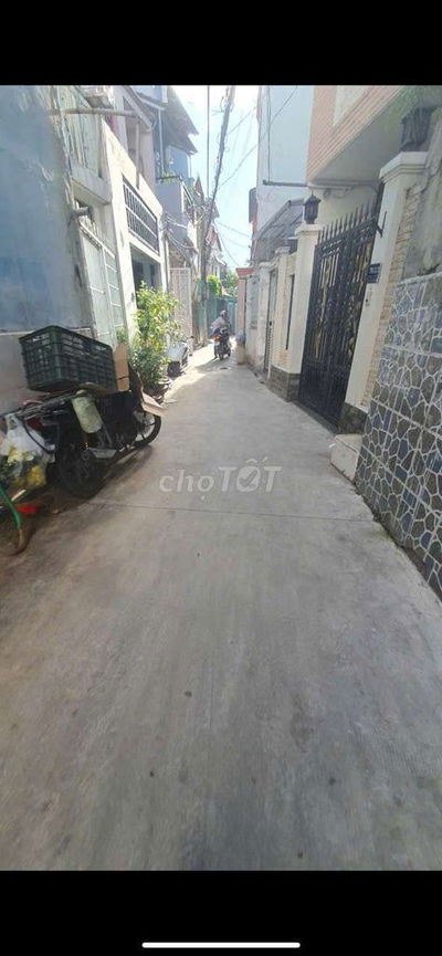 8tr nhà nguyên căn nguyễn văn công