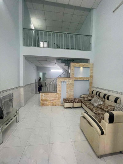 Nhà 1 trệt 1 lửng 2pn2wc Lò Lu gần Vinhome Grand Park