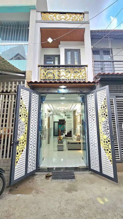 NHÀ 2 TẦNG  2,4 × 9 MỚI XÂY - HẺM XE HƠ I- SÁT MẶT TIỀN- SHR