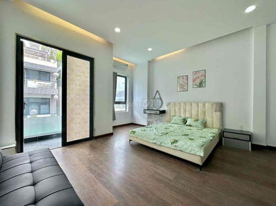 Căn Hộ 1Pn Ban Công Đầy Đủ Nội Thất Ngay Nguyễn Hữu Cảnh Giáp Q1