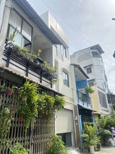 Nhà 2 tầng mặt tiền hẻm kinh doanh buôn bán sầm uất