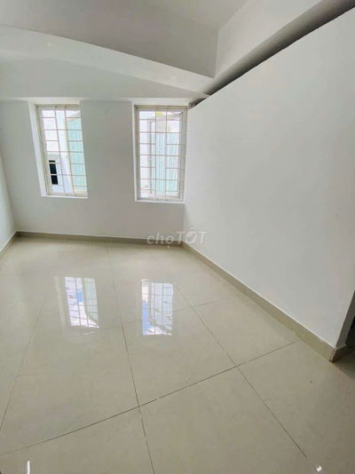 Chính chủ cho thuê phòng trọ studio cửa sổ thoáng mát ở được 2-3 người