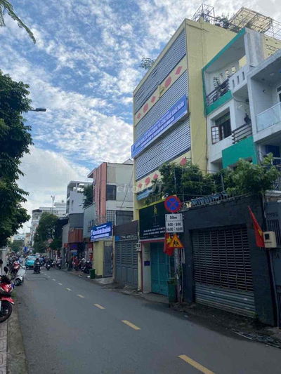 Cho thuê nhà MT Đặng Văn Ngữ, P.10, PN 5x22m, Trệt 3L. Giá 55tr