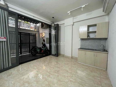 THUÊ MẶT BẰNG KINH DOANH GẦN BỆNH VIỆN HỒNG DỨC BÁN TỰ DO NAIL SPA TOC