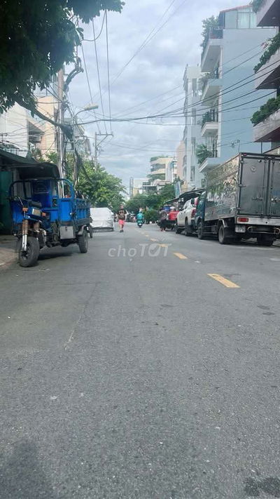 NHÀ HXH - 107M2 - GẦN COOPMAT PHAN VĂN HƠN - GIÁ CHỈ 6TỶ