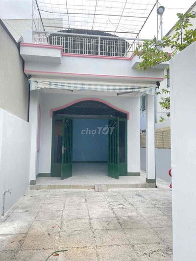 NHÀ 5 x 22 = 110m2 - 3PN 2 WWC - TRỆT LẦU - Hẻm oto