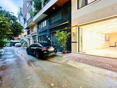 KHU ĐỒNG BỘ VIP- ĐƯỜNG 6M- NHÀ 5 TẦNG-5PN XE HƠI ĐẬU TRONG NHÀ