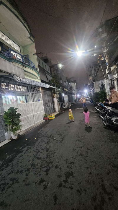 CHDV 4 X 21 X 3 TẦNG - 2 MT TRƯỚC SAU HẺM 6M - 10PN - THOẠI NGỌC HẦU