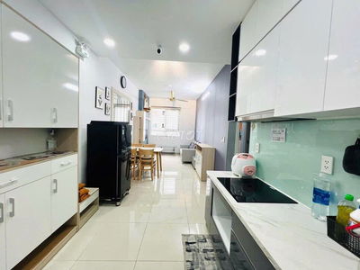 Cần share lại 1 phòng có nvs riêng trong phòng ạ