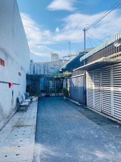 Bán nhà Phú lợi hẻm nhựa 4m sân oto 7 chỗ giá mềm nhất khu