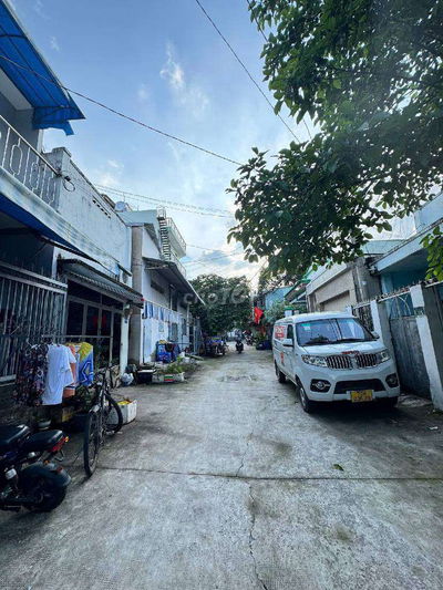 Bán nhà MT đường số 20 Ngay Gigamall HBC Thủ Đức Giá 5 Tỷ 6 , SHR Đẹp