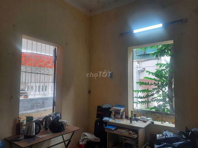Phòng tầng 3 Nhà 8 ngách 24 ngõ 162 Đội Cấn, Q. Ba Đình, Hà Nội