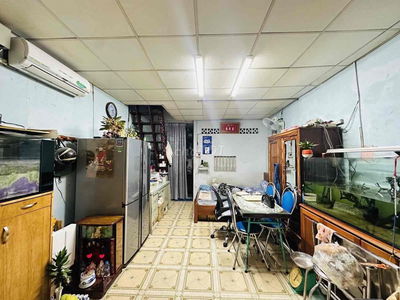 GẦN SÂN BAY TSN - DT 34M2 - NGANG 4M - GIÁ 3,8 TỶ