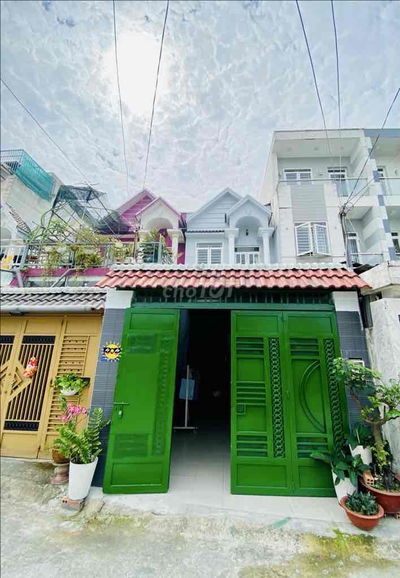 NHÀ CẦN BÁN GIẢM 200 TRIỆU,CHỈ CÓ 5.1 TỶ -THẠNH LỘC-QUẬN 12 - HẺM X