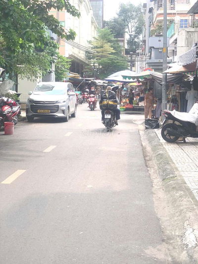 Bán nhà 2căn liền kề MT Yết Kiêu p9 qu5.Khu kinh doanh sầm uất.