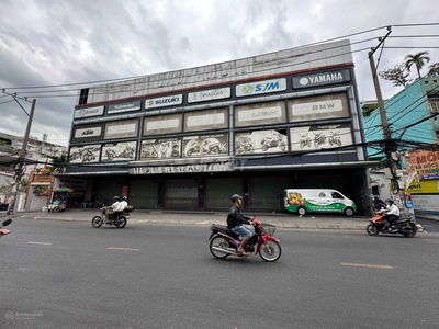 Cho thuê nhà góc 2MT số 444 Đường Lê Quang Định, P11, Bình Thạnh.