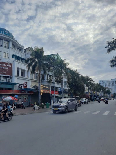 Mặt tiền Nam Long, Trần Trọng Cung, Q7, 120m2, 4 lầu, chỉ 18 tỷ!