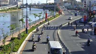 Bán nhà Bến Vân Đồn, P.5, Q4, 50m2, 5 lầu, 6PN, chỉ 9,6 tỷ!