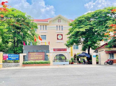 Bán nhà ngộp cấp 4 đường xe hơi vào tận nơi DT 61m2 Linh Xuân, TpHCM