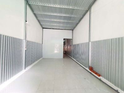 NHÀ TRỆT PHÒNG KHÁCH RỘNG KDC HƯNG PHÚ 1 CÁI RĂNG