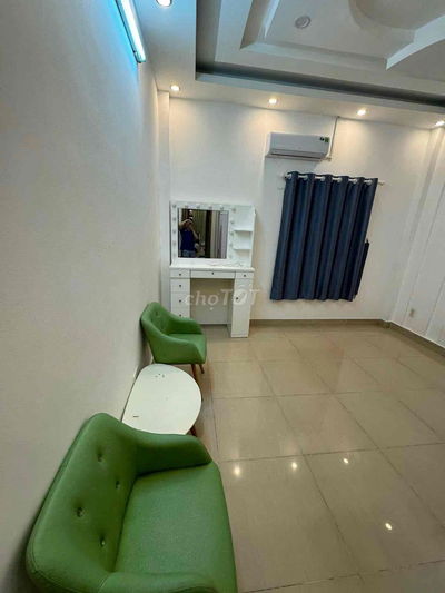 Phòng 28m2 nội thất đầy đủ tại 385 Nguyễn Sơn