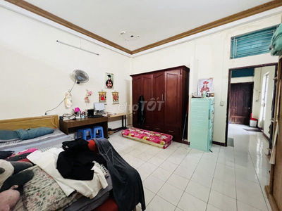 Nhà giá rẻ Năm Châu, Tân Bình, 101m2, 3 tầng 4PN, chỉ 6 tỷ hơn