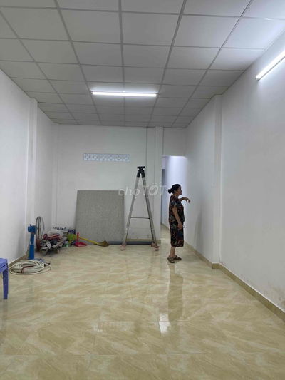 CHO THUÊ NHÀ CẤP 4 MẶT TIỀN, NHẤT CHI MAI,P13 TB