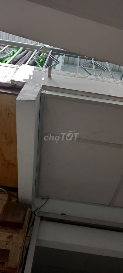 Nhà thuê 4tr ở lạc long quân