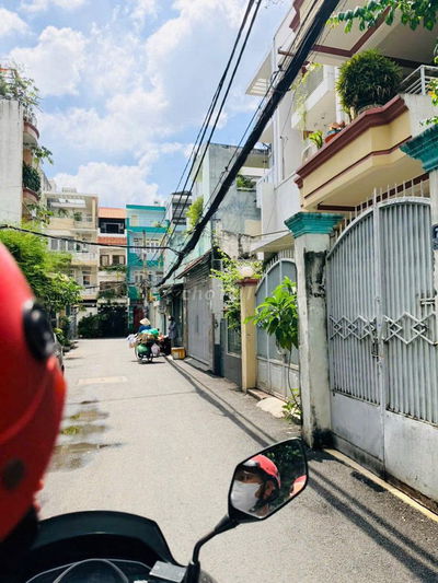 VỊ TRÍ NHẤT CÁI NÁCH - HẺM XE HƠI 2 CHIẾC QUAY ĐẦU - MÁY BAY SẢI CÁNH