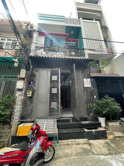 NHÀ ĐẸP 2PN3WC RIÊNG BIỆT HẺM XE HƠI 11TR THƯƠNG LƯỢNG