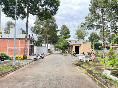 BÁN NỀN ĐẸP HƯỚNG ĐÔNG NAM KẾ CHUNG CƯ