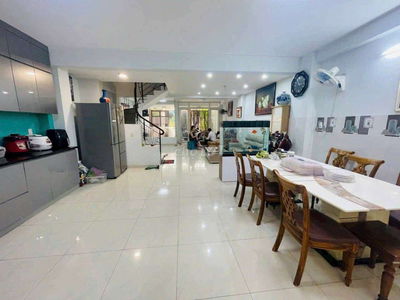 Cho Thuê Nhà 6x18m 2 Lầu 4PN Mặt Tiền Đường Số Tân Phong