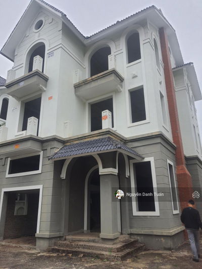 Cần bán 3 căn liền kề, biệt thự tại geleximco: 80m2 mặt tiền 5m hoàn thiện đẹp, biệt thự 337m2