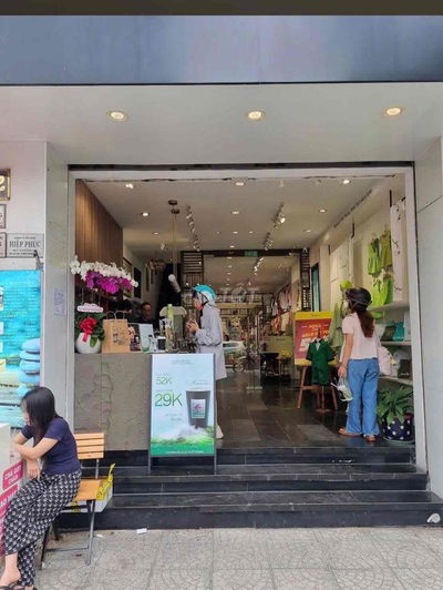 Cho thuê kiot café Lê Lợi Q1, giá 25 triệu/tháng