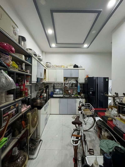 Gấp bán nhà giáp phú nhuận, bình thạnh, sân bây