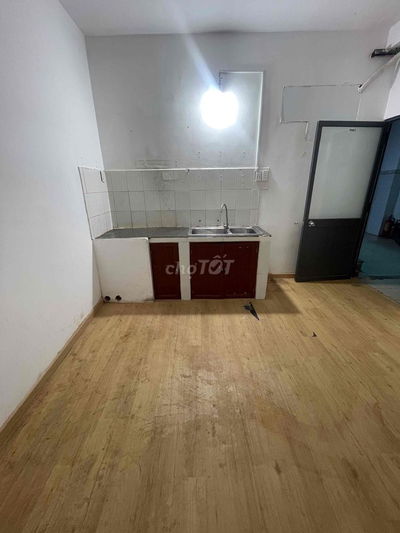 Sang lại phòng rộng