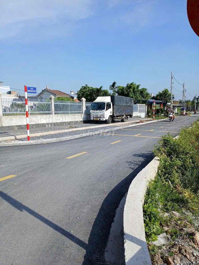 💥Lô đất 930m2 có 63m2 đất ở. Góc 2 mặt tiền đường rộng cực đẹp. giá 10