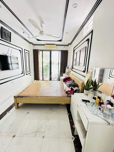 BÁN NHÀ ĐẸP MỚI Ở HỒ TÙNG MẬU - 45M2 OTO VÔ NHÀ - 7 TẦNG CÓ THANG MÁY