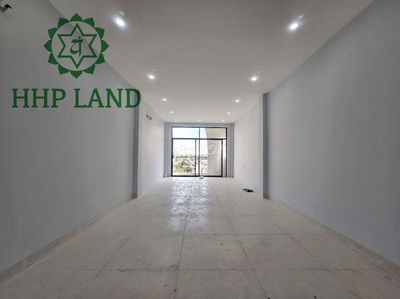 Cho thuê nhà mới đẹp mặt tiền Phạm Văn Thuận có thang máy