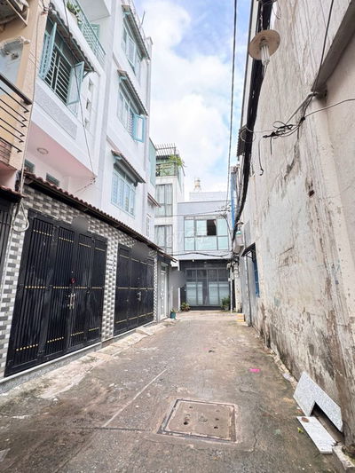 Chợ vải Tân Bình Hẻm 4m DT 3x11.5 Trệt 3 Lầu (5PN)_5 TỶ 7