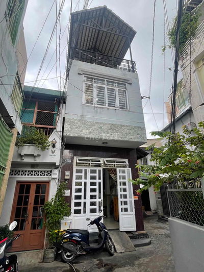 Cho Thuê Nhà Nguyên Căn 3 Tầng Gần Q1 Đường XVNT Giá 12tr