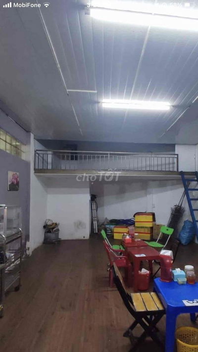 mặt bằng ngay ngã ba đối diện bệnh viện