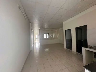 Cần bán căn hộ mặt tiền đường Võ Văn Kiệt gần bưu điện quận 5