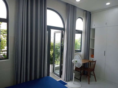 Phòng Cao Cấp có Ban công Hoàng Diệu 2 ngay ĐH Ngân Hàng, SPKT TP.HCM