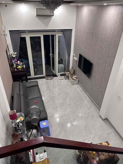 NHÀ PHẠM VĂN ĐỒNG - GIGAMALL - 3 LẦU - FULL NỘI THẤT - KHU BÊN SÔNG.