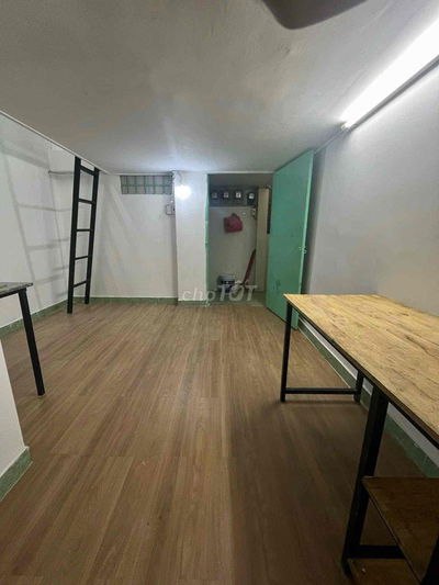 CĂN PHÒNG GIÁ RẺ Ở ĐƯỜNG BÌNH LỢI XE HƠI TÂN CỬA