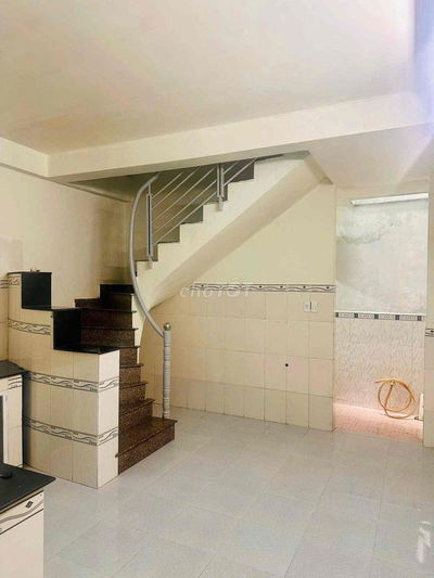 nhà hẻm thông - 4x16m - 2 pn giá 7tr/ tháng