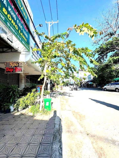 Cho thuê nhà 5 x 18m . Mặt tiền Đ Nguyễn Tri Phương - Cần Thơ. Chỉ 9tr